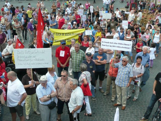 02. Juli 2013 Demo und Stadtratsitzung